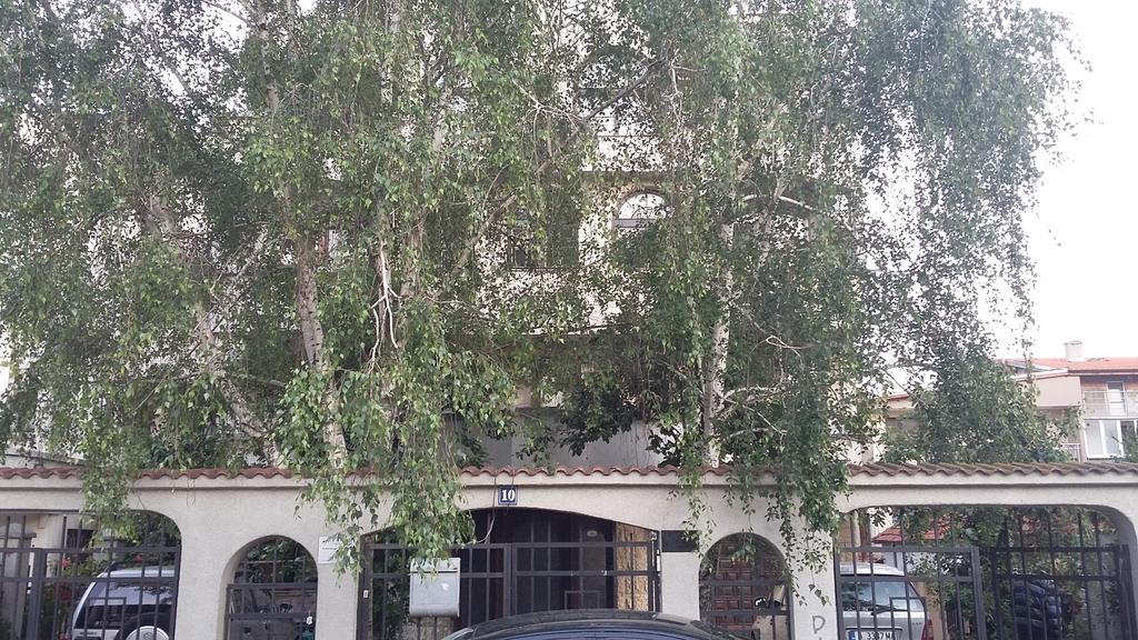 Dvete Brezi Otel Burgaz Dış mekan fotoğraf