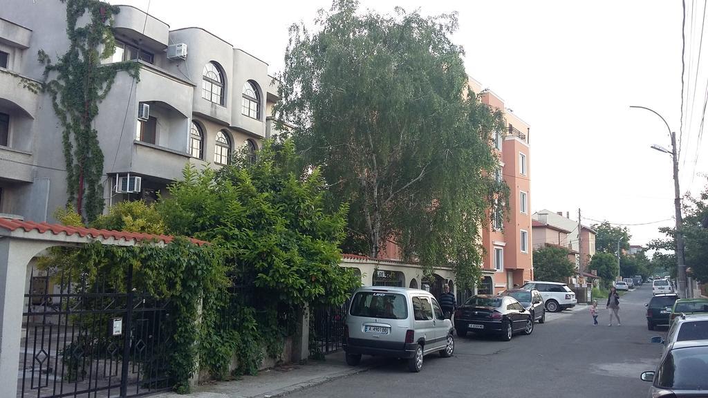 Dvete Brezi Otel Burgaz Dış mekan fotoğraf