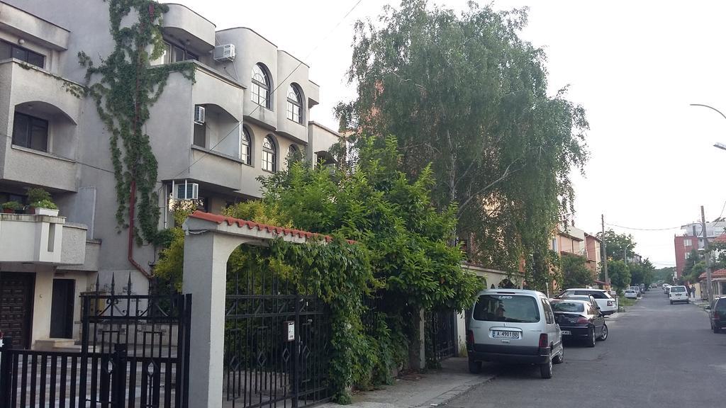 Dvete Brezi Otel Burgaz Dış mekan fotoğraf