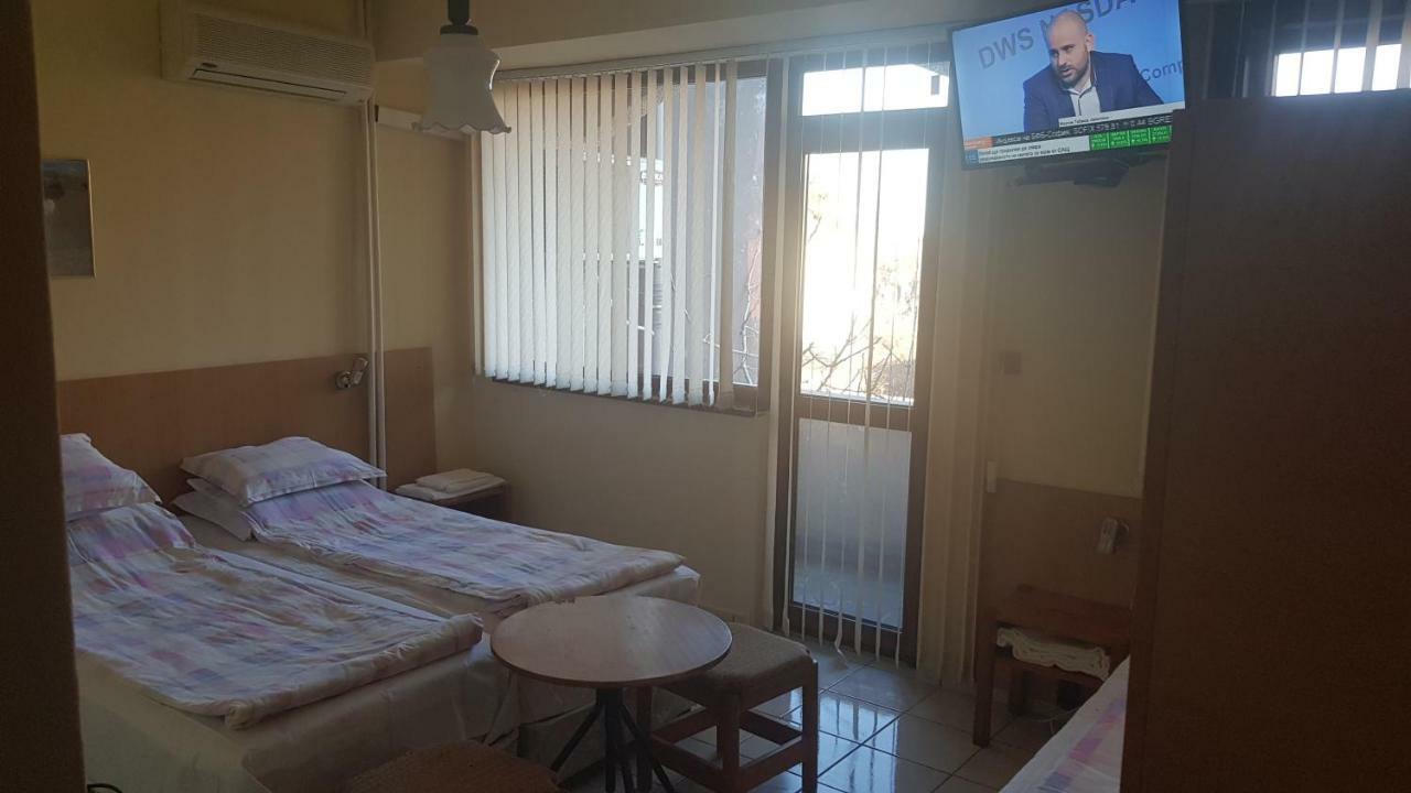 Dvete Brezi Otel Burgaz Dış mekan fotoğraf
